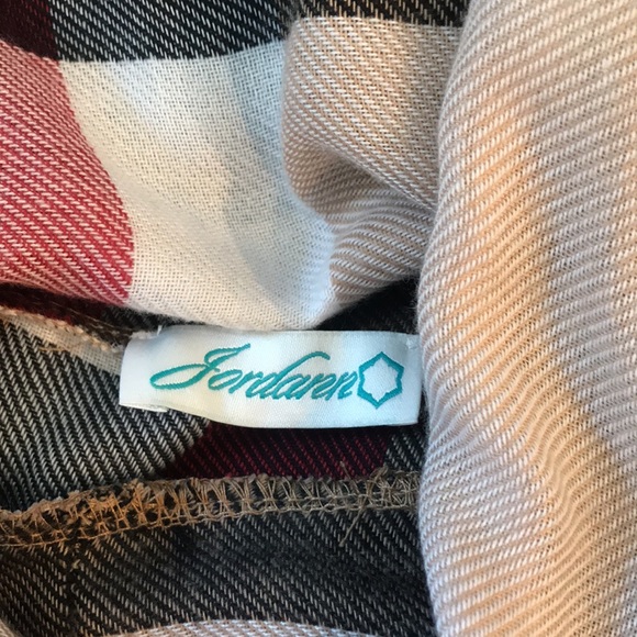 Poncho jacket 🧥 - Picture 3 of 3